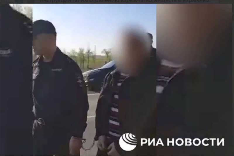 Опубликованы кадры задержания ФСБ подозреваемого в подготовке теракта в Новотроицке