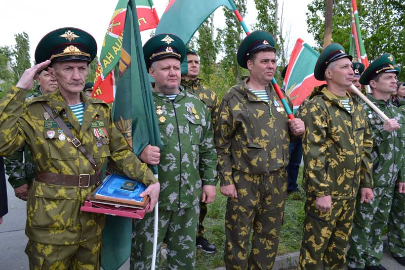 В Новотроицке торжественно открыли памятник «Пограничникам всех поколений»