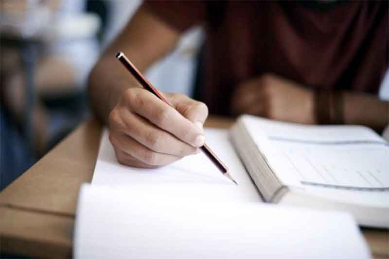 Выпускные сочинения в оренбургских школах напишут не раньше апреля