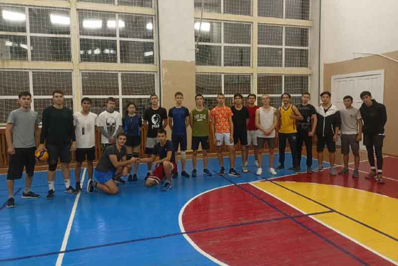 Студенты новотроицкого филиала НИТУ «МИСиС» приглашают  соперников на волейбольные поединки