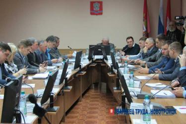 27 апреля депутаты заслушают отчет главы Новотроицка Д.Меньшикова о работе администрации в 2023 году