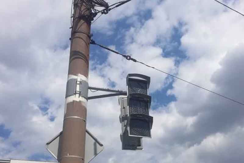 При содействии «Уральской Стали» в Новотроицке устанавливаются новые светофоры