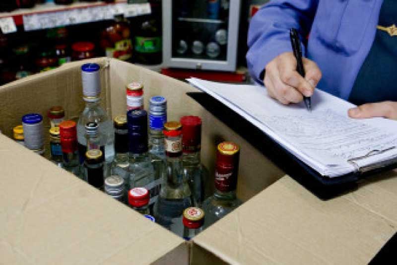 За неделю в Оренбуржье изъято 79 литров алкогольной продукции, реализуемой с нарушениями действующего законодательства