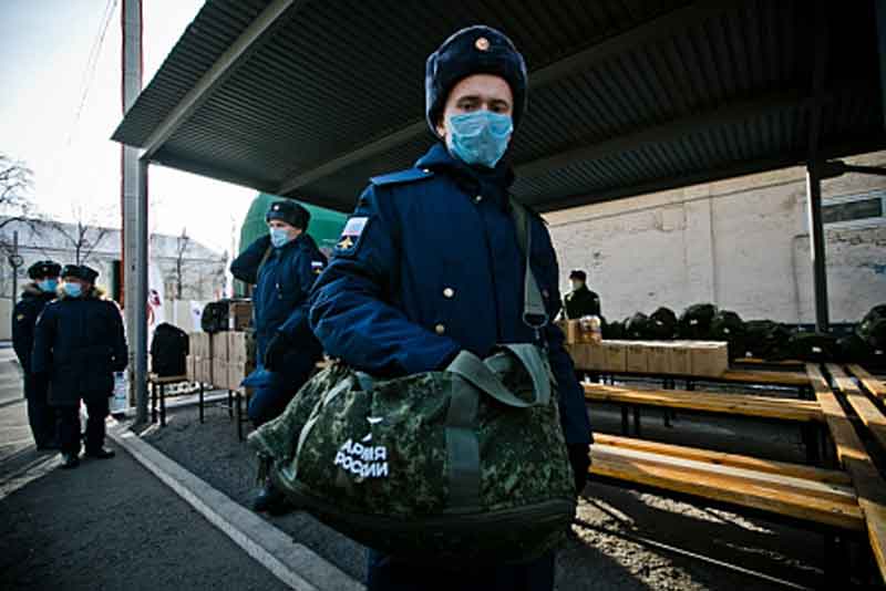 Более 300 оренбужцев отправились на службу в войска Дальневосточного военного округа