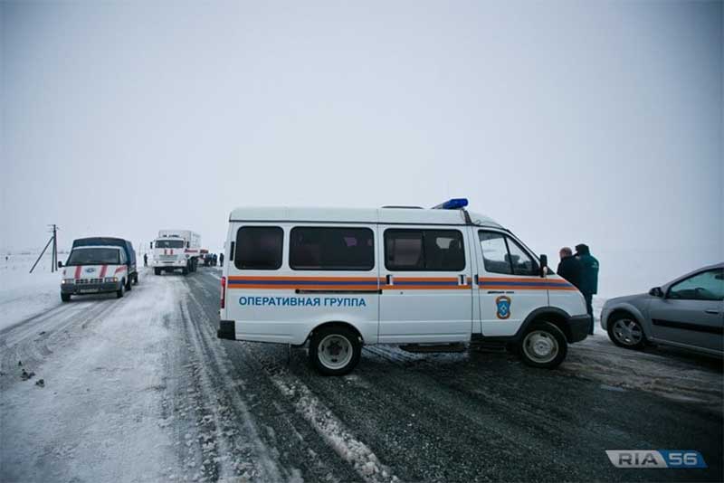 На востоке Оренбуржья из-за сильной метели закрыты для движения два участка автодорог
