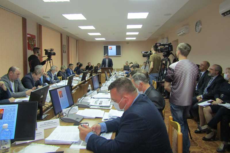 Дмитрий Буфетов выступил перед депутатами с ежегодным отчетом