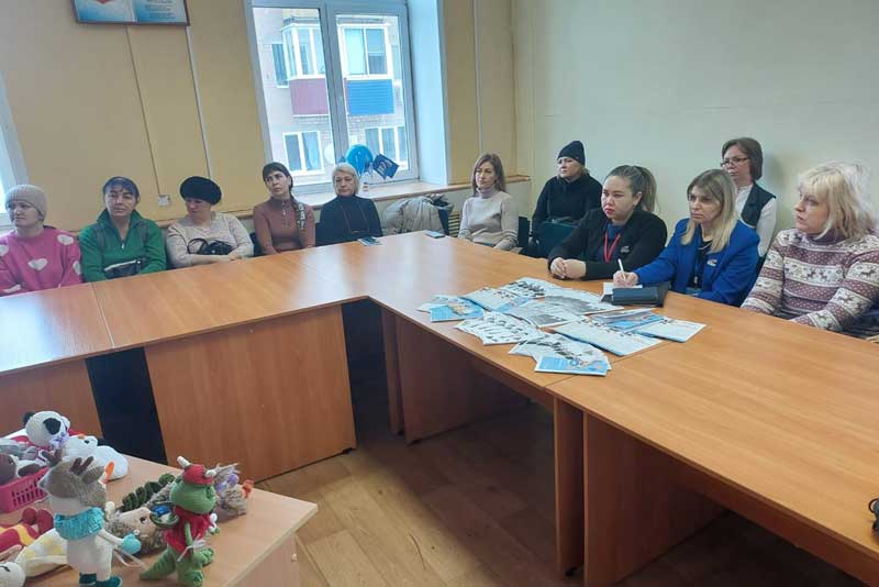 В женский клуб при Центре занятости населения Новотроицка пригласили жен бойцов – участников СВО