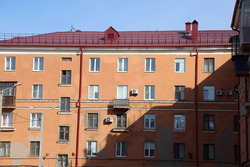 Ремонта крыши дома № 66 по ул. Советской завершается