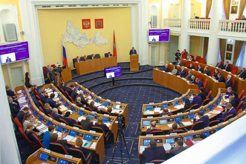 Жизнь по средствам: депутаты поддержали бездефицитный бюджет Оренбургской области
