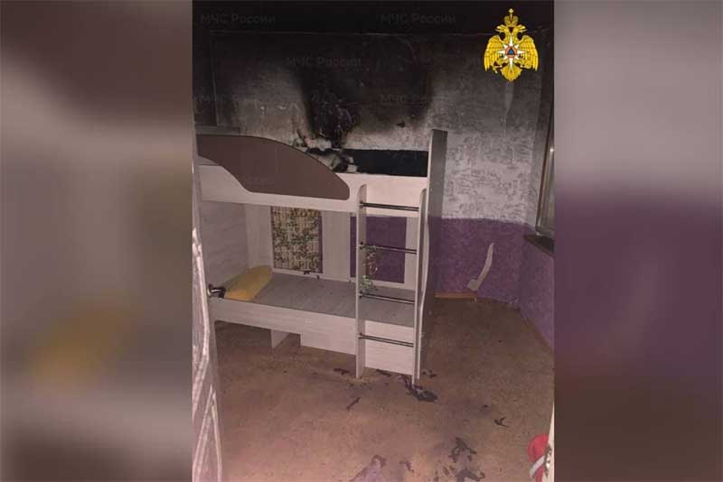 В квартире многодетной семьи в Новотроицке ночью дважды тушили пожар