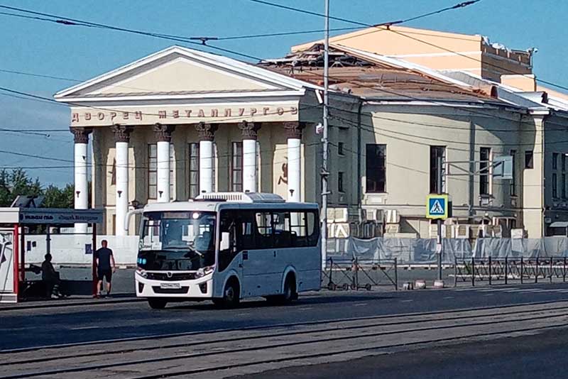 Автобусы «Вектор» «осваивают» городские маршруты