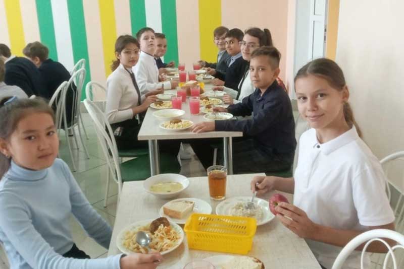 Ребята узнали о секретах здорового питания в школьной столовой