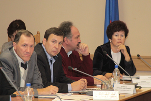 В городском Совете депутатов 
