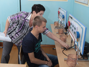 Теорию подкреплять практикой