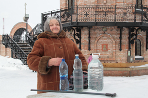 На Крещение сотни горожан окунулись в освященную воду 