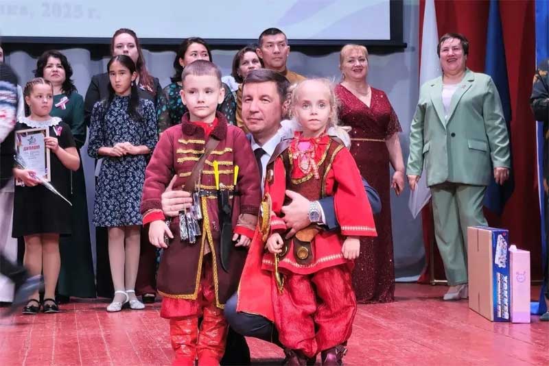 Евгений Солнцев предложил голосованием поддержать оренбургский проект – участник Всероссийской премии «Служение»