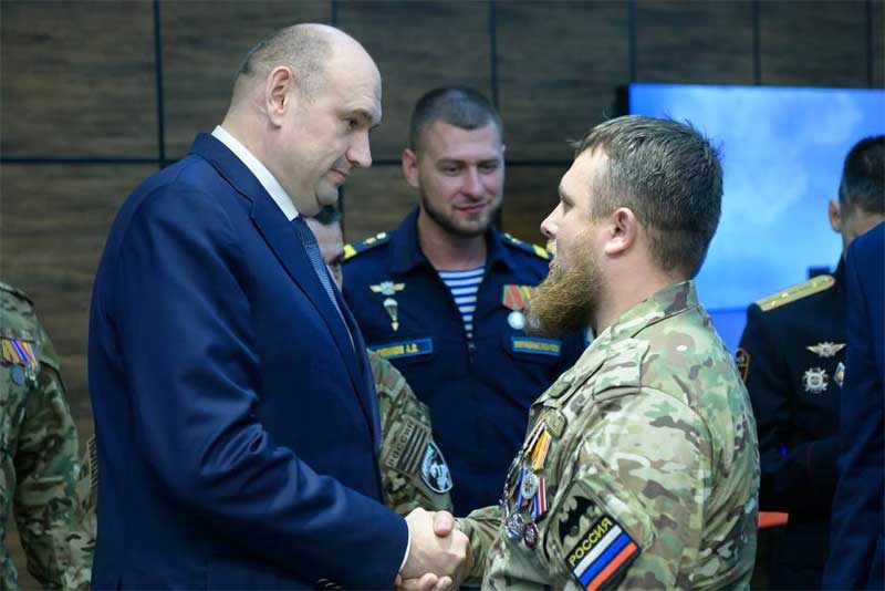 Евгений Сонцев встретился с финалистами первого потока региональной кадровой программы «Герои Оренбуржья»