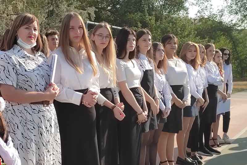 Звенит звонок, зовет звонок…