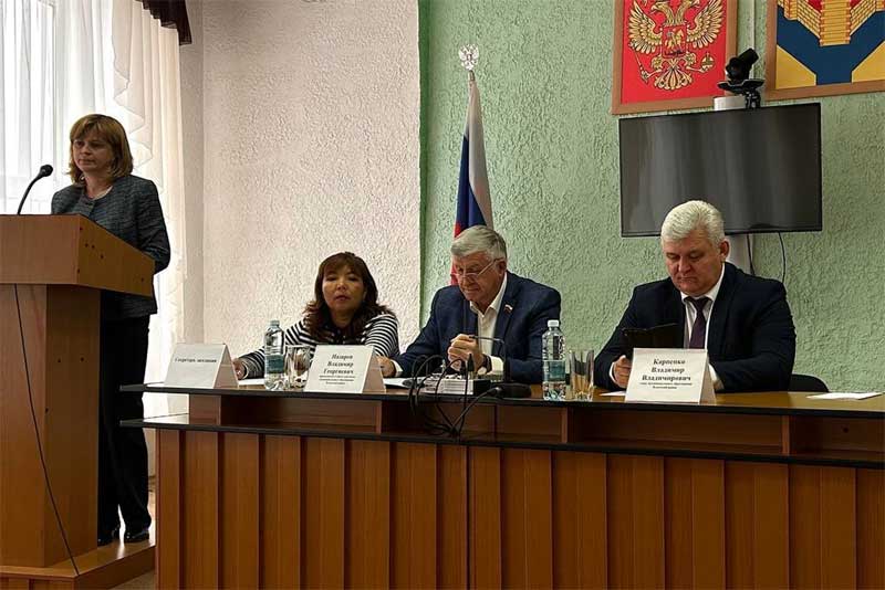 В Оренбуржье проходят выборы глав муниципальных образований. Илекский район вновь возглавил  Владимир Карпенко