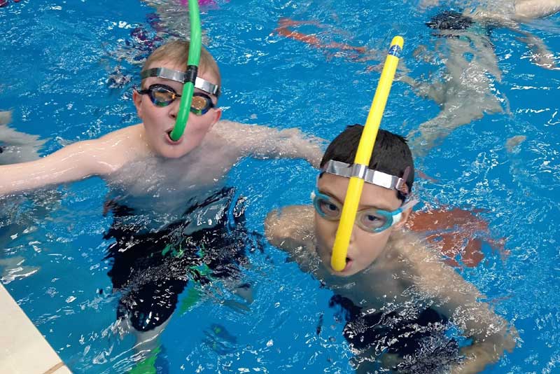 В новотроицкой спортшколе «Олимп» тренер высшей категории стал наставником для молодых коллег