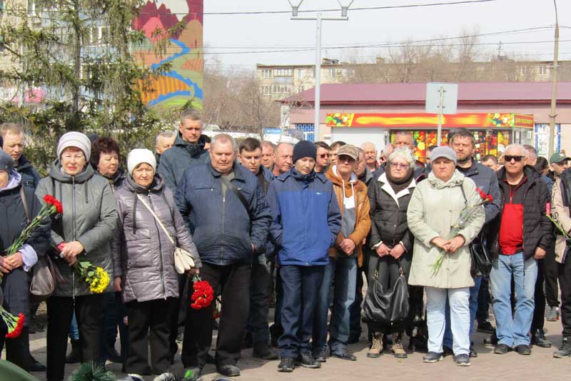 Новотройчане простились с бойцом СВО  Сергеем Загребаевым