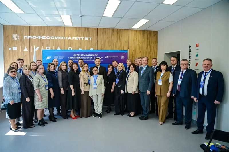 В Оренбуржье представители 11 регионов Приволжского федерального округа обменялись опытом внедрения бережливых технологий в образовании