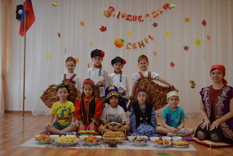 В Новотроицке уважение к национальным обычаям и традициям народов стараются прививать с детского сада 