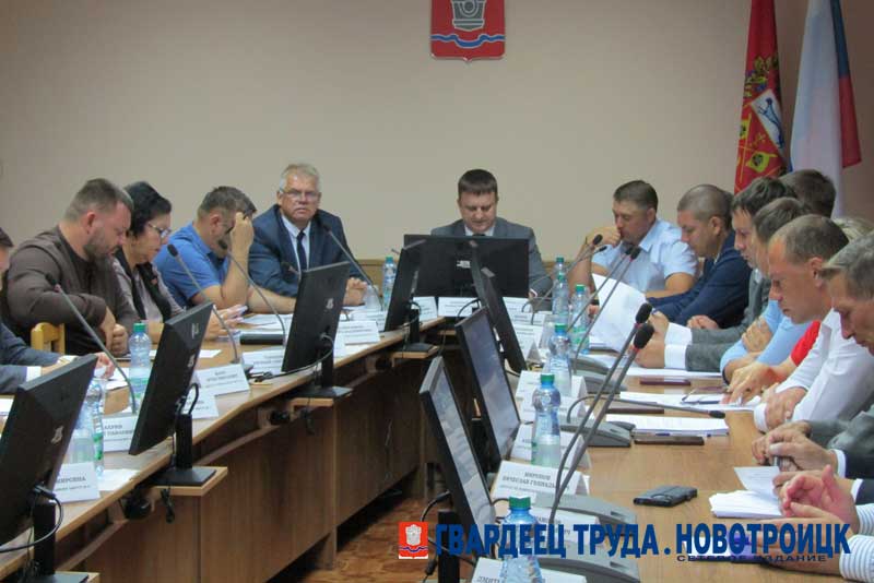 За что голосовали новотроицкие депутаты