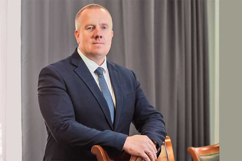  Управляющий директор АО «Уральская Сталь» Сергей Журавлев поздравил новотройчан с Днем народного единства