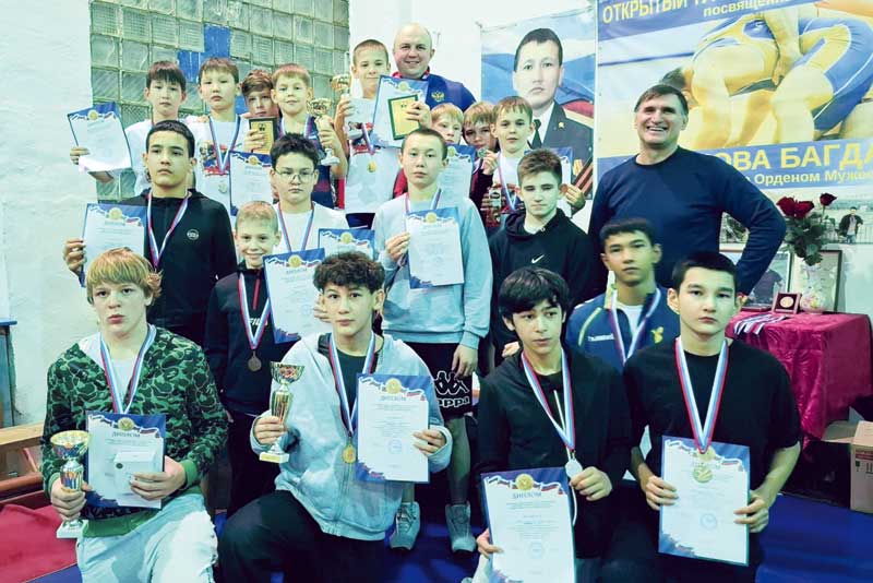 Новотройчанам покорился пьедестал почета областного турнира по вольной борьбе