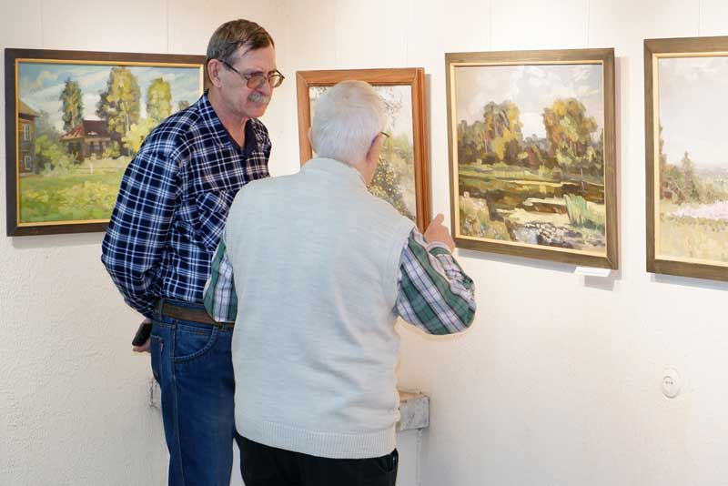 Художник Александр Еремин представил новотройчанам  «Грани» своего творчества (6+)