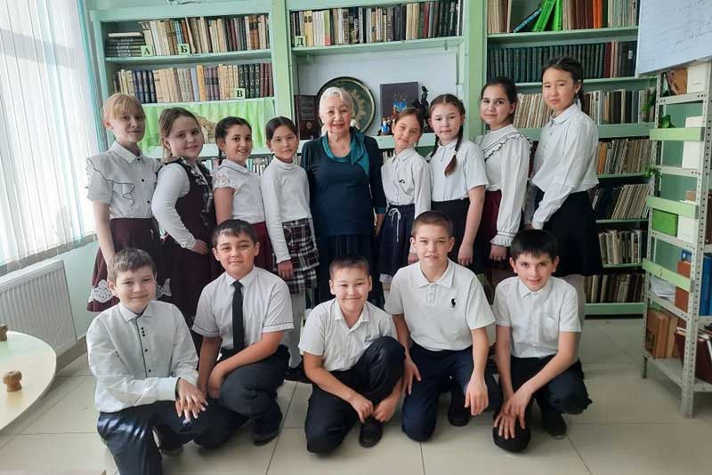 Путь к родному языку. Новотройчанка София Узбекова стала основателем педагогической династии