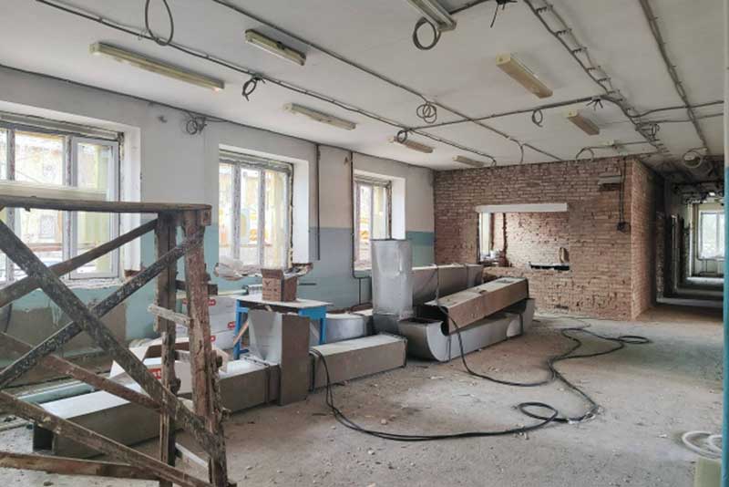 В Новотроицкой школе №10 продолжается капитальный ремонт