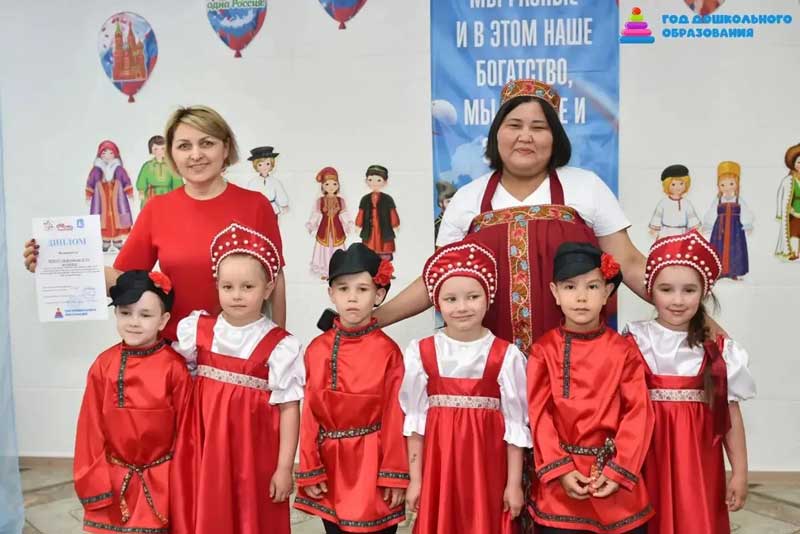 В Новотроицке провели городской фестиваль народных игр, обрядов и забав среди дошкольников