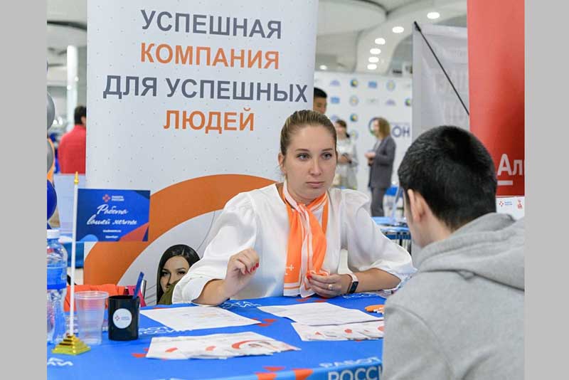 Благодаря Всероссийской ярмарке трудоустройства нашли работу более 2,4 тысячи оренбуржцев