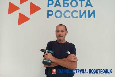 И в мирной жизни «своих не бросаем»