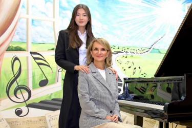 Юная новотроицкая пианистка Сабрина Акмурзеева стала лауреатом премии «Молодые дарования Оренбуржья»