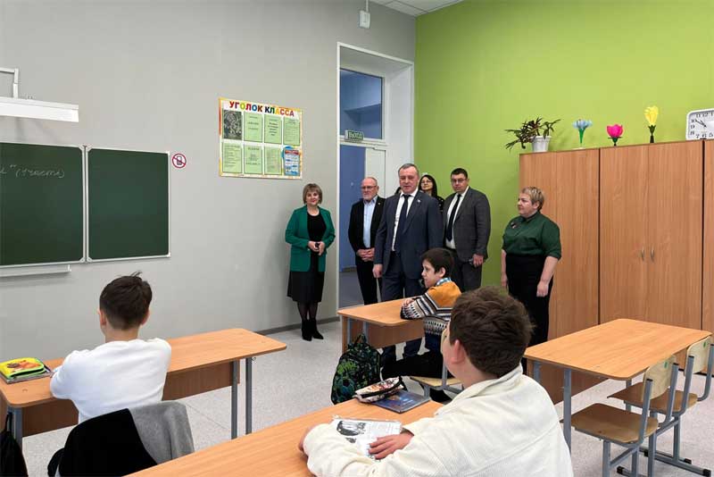 Олег Димов: «Ремонт школ в Оренбуржье – на особом контроле «Единой России»