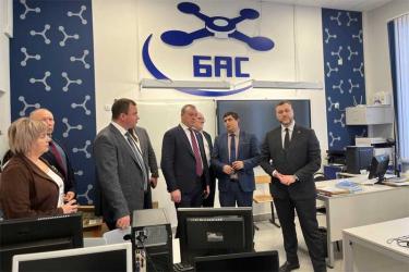 Олег Димов: «Ремонт школ в Оренбуржье – на особом контроле «Единой России»