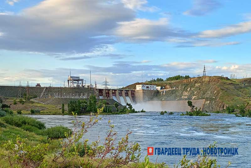 С 1 мая в Оренбуржье увеличен сброс воды с Ириклинского водохранилища