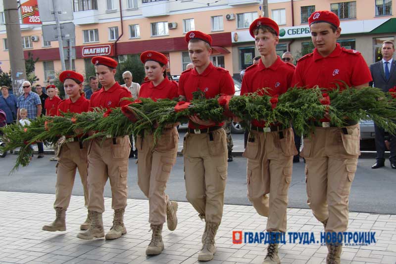 В Новотроицке открыли избирательный участок № 874 имени земляка, Героя России Константина Ситкина