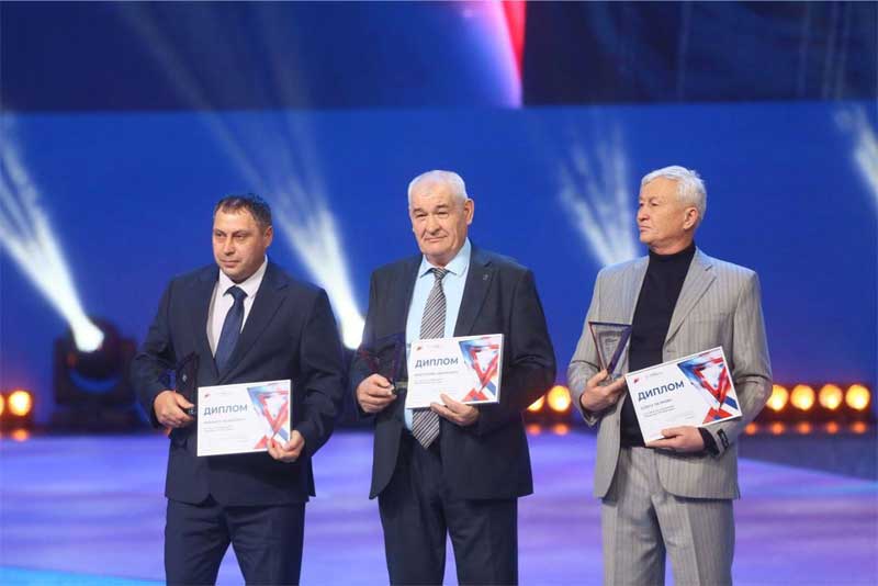 Новотройчанина Анатолия Абанькина, победителя Всероссийского конкурса профессионального мастерства, наградили в Кремле