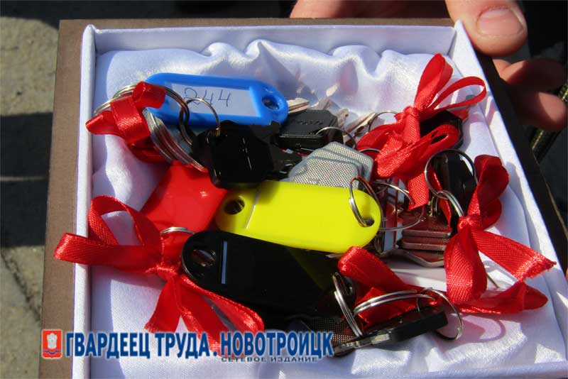 В Новотроицке на линию сегодня вышли новые трамваи марки «Львенок»