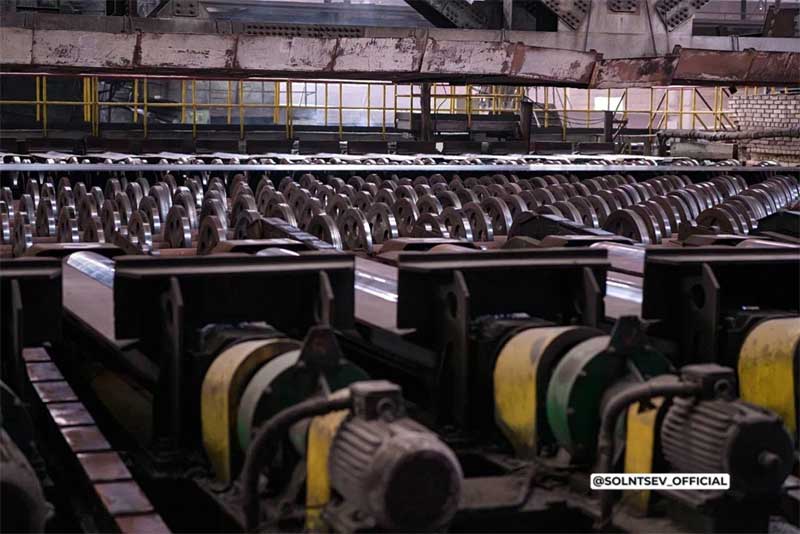 В день рождения «Уральской Стали» Евгений Солнцев пожелал комбинату оставаться опорой региона и страны