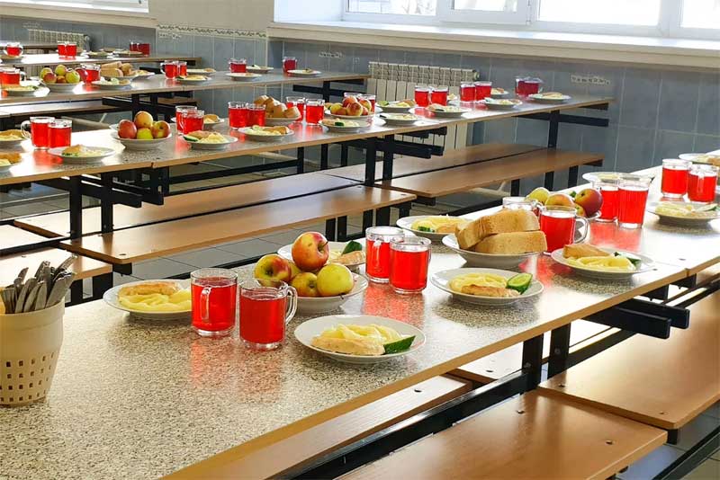 В Оренбургской области всех учеников 1–4 классов будут кормить бесплатно