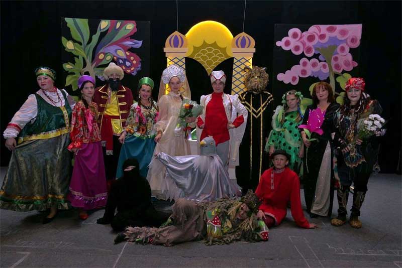 Народный молодежный театр-студия «Арлекин» из Новотроицка претендует на победу в областном этапе фестиваля «Театральное Приволжье»