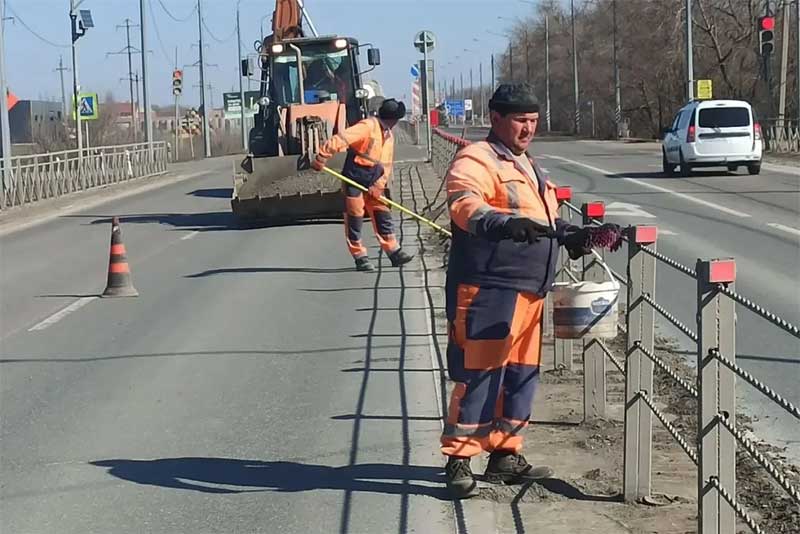 Начались работы по подготовке дорог Оренбуржья готовят к летней эксплуатации  