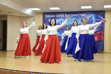 Смотр – конкурс  художественного творчества  среди работников дошкольных учреждений   организовали в Новотроицке      