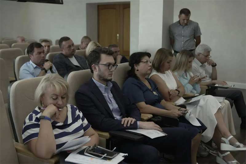 Какова на сегодня ситуация в Оренбуржье с горюче‑смазочными материалами, с поставками и отпуском топлива?