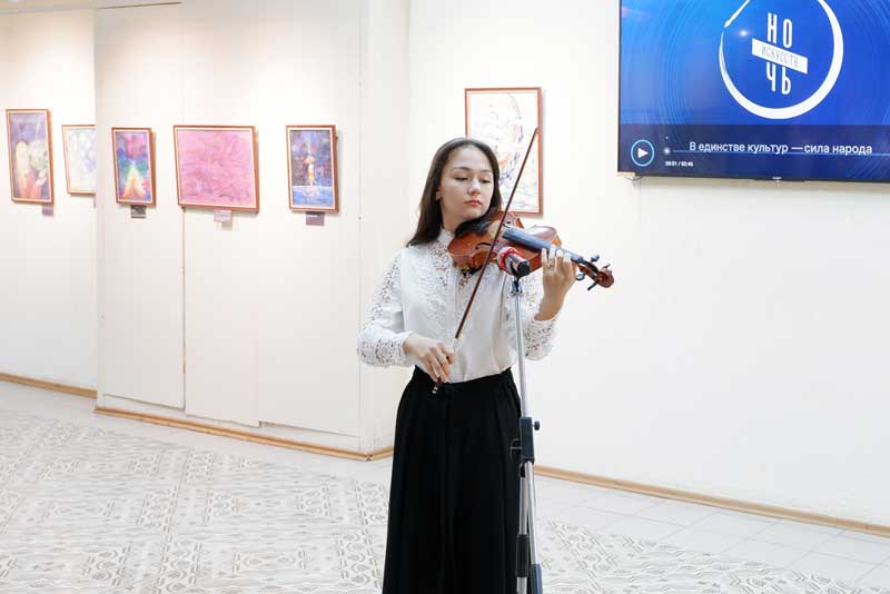 Сотрудники Новотроицкого музейно-выставочного комплекса присоединились к Всероссийской акции «Ночь искусств»